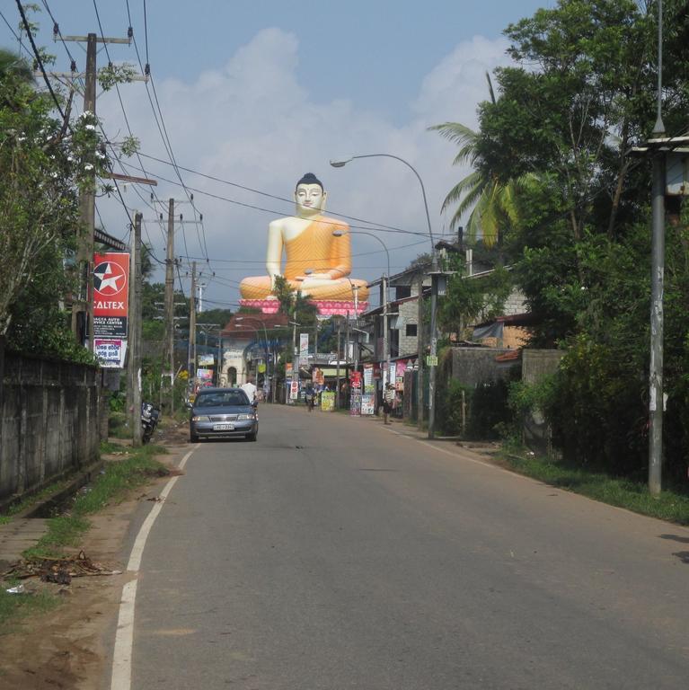Guesthouse Sunshine Aluthgama Esterno foto