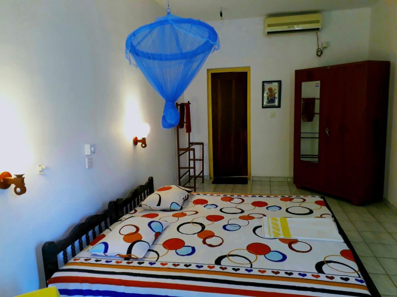 Guesthouse Sunshine Aluthgama Esterno foto